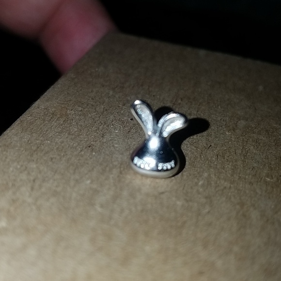 Bunny Earrings🐰 - Picture 2 of 4